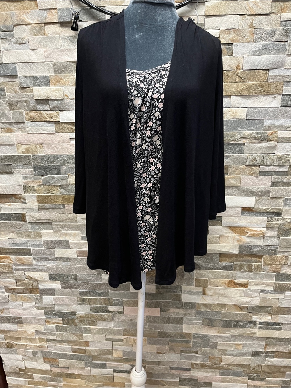 croft & barrow Black Open-Front Cardigan with Black & White Floral Tank